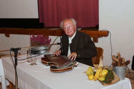 Zitherspieler Adolf Stegmaier