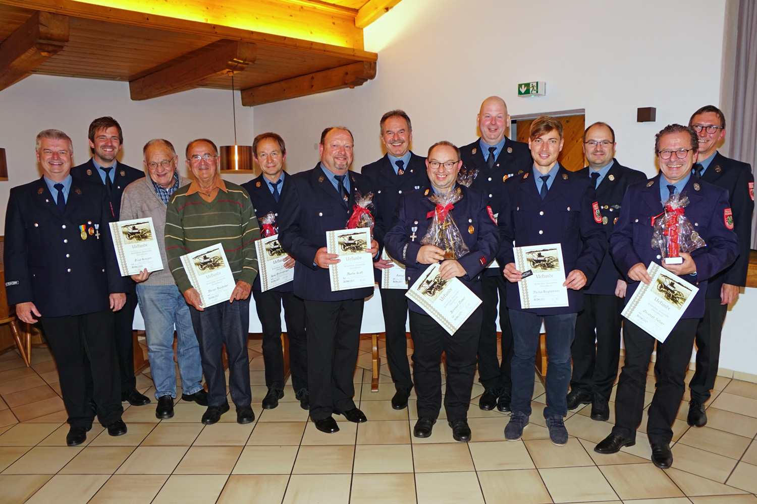 Geehrte langjährige Mitglieder der Feuerwehr Hirschhorn
